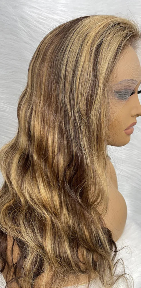 Dubaï Vibes HD wig